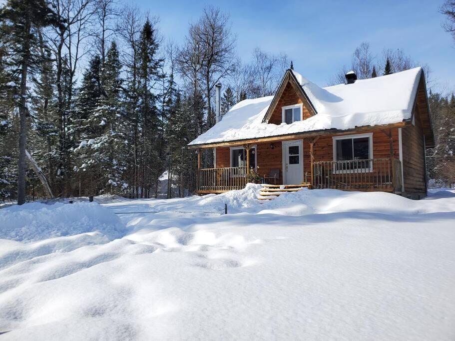 Chalet Riviere - Bord De Riviere - Romantique Saint-Alexis-des-Monts Luaran gambar